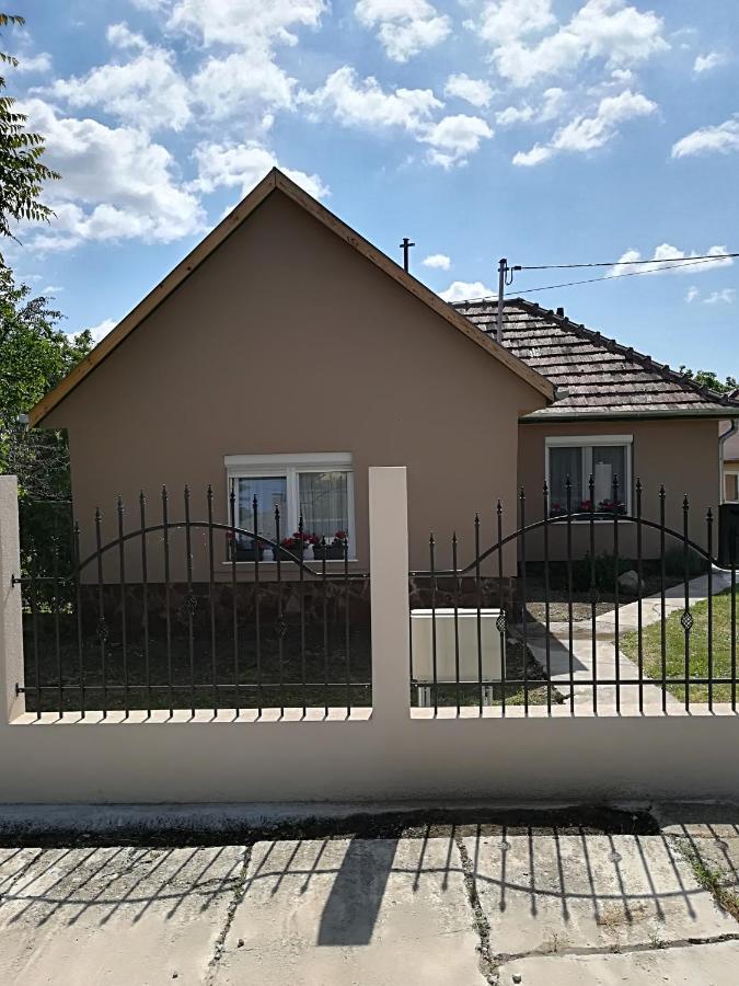 Vivien Apartman Fonyód Exteriör bild